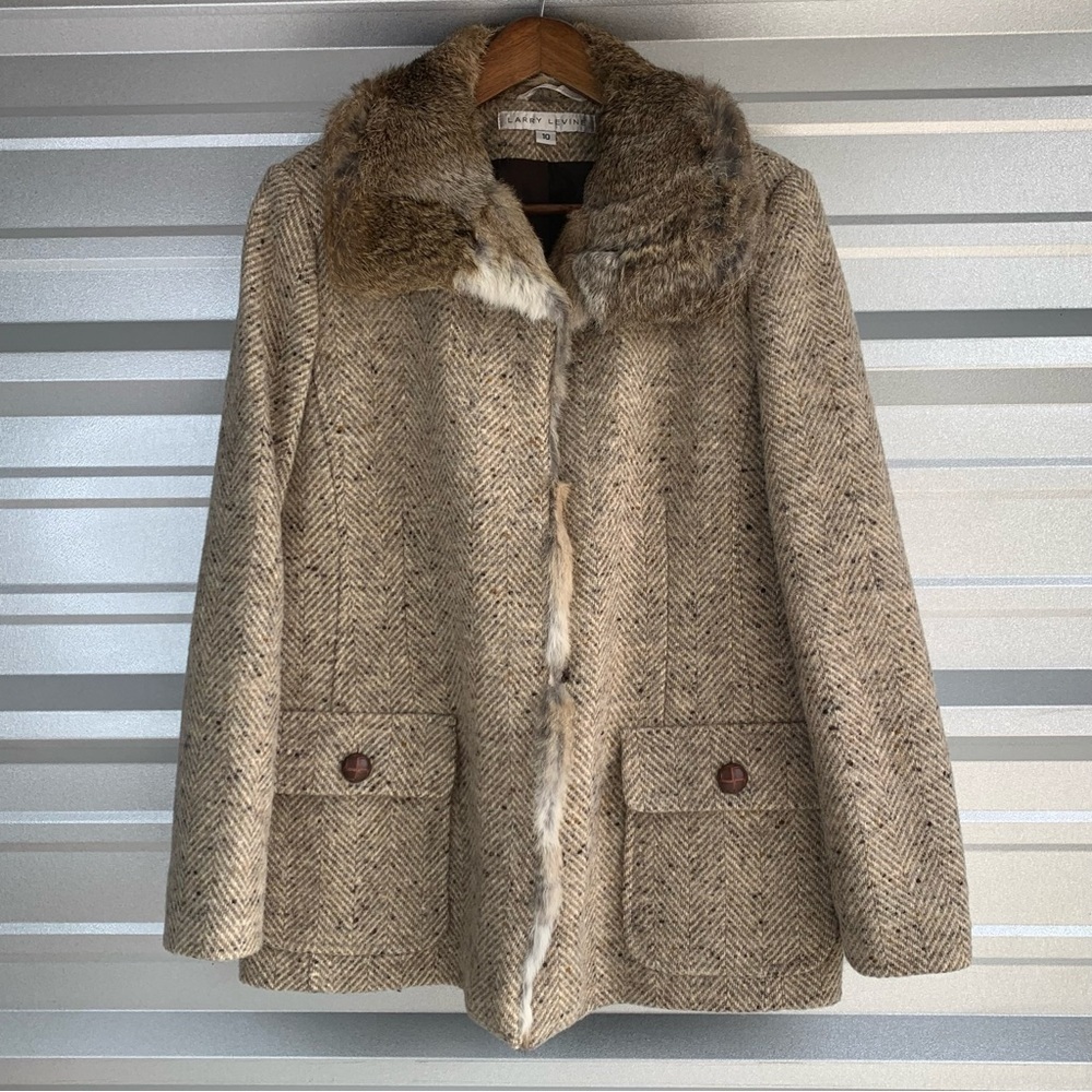 Larry Levine Women's size 10 Beige Wool Blend Knit Herringbone Fur Trim Coat